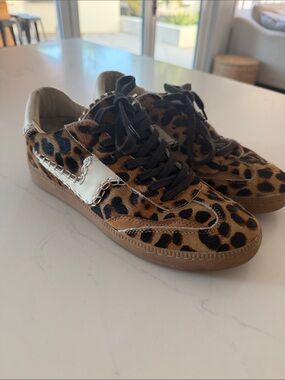 Dolce Vita “Notice Stitch” Leopard Print Casual Sneakers Size 8